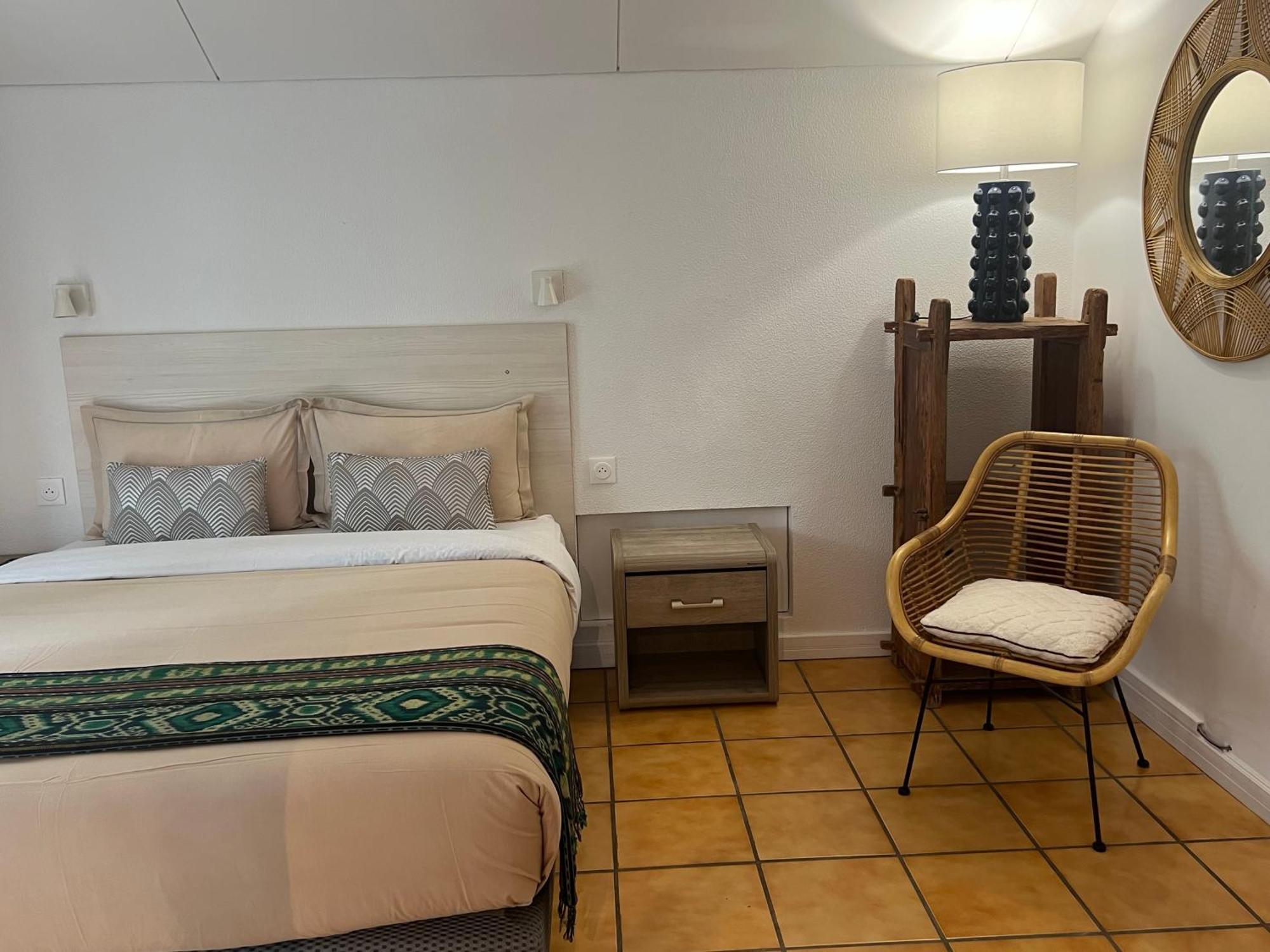 Ravine Bleue Etage Bed & Breakfast Riviere Saint-Louis Exterior photo