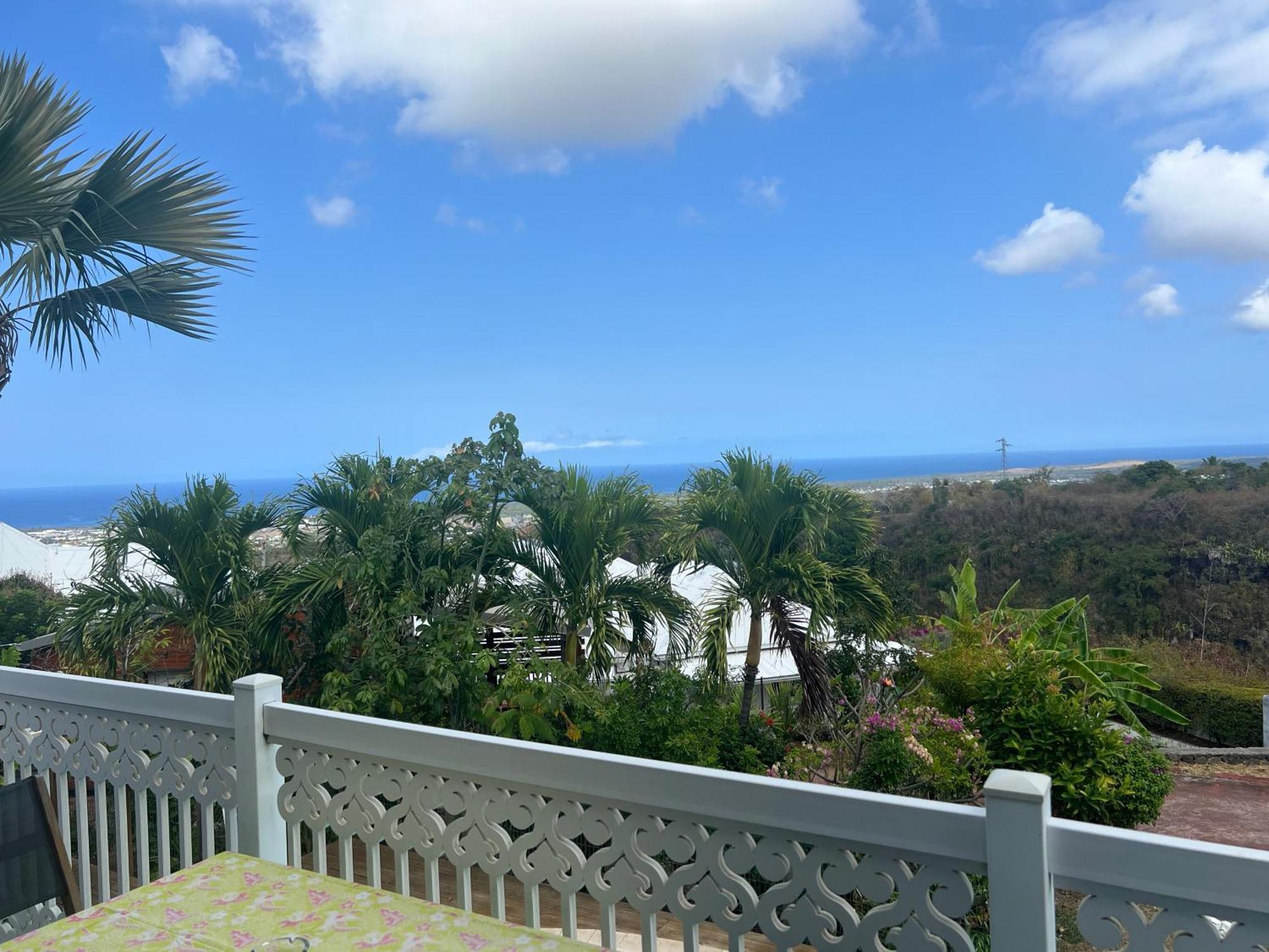 Ravine Bleue Etage Bed & Breakfast Riviere Saint-Louis Exterior photo